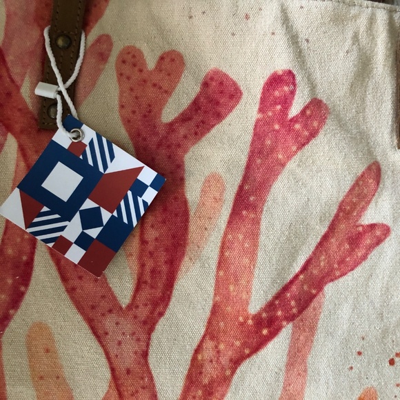 New Large Coral design bag made of canvas and with faux‎ leather handle. - Picture 4 of 4